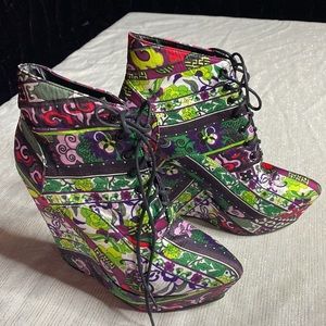 CHARLES ALBERT wedge platform heel lace-up front ankle boots multicolor size 7.5